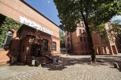 Coutyard of the Refik-Veseli-Schule. Photo: Gernot Bayer, CeDiS/ FU Berlin